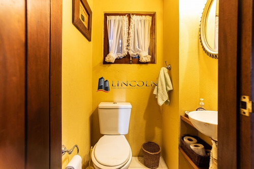 Oportunidad De Venta Casa A Una Cuadra Del Mar- Ref: 836