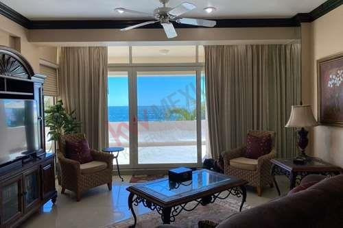 Imagen 15 de 25 de ¡la Terraza Más Grande Frente Al Mar!