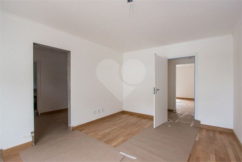 Altíssimo Padrão No Miolo Do Bairro. Casa Em Condomínio 4 Suítes Com Piscina. - 375-im83399