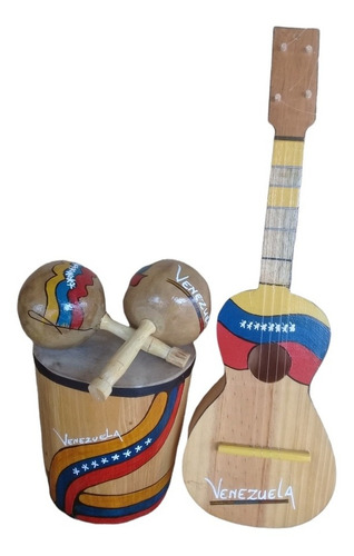 Imagen 1 de 8 de Combo En Cuatro Maracas Y Tambor Con La Bandera Tricolor