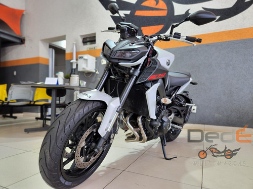 Imagem 2 de 15 de Yamaha Mt-09 Cinza 2021