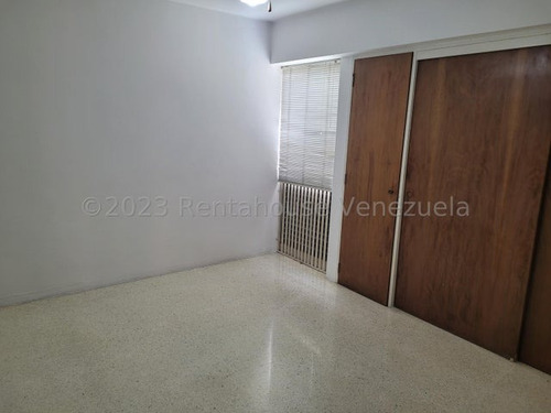 Ozalid Avenida Principal De Los Chorros Piso 8 8-b Dm, Caracas, Ncm