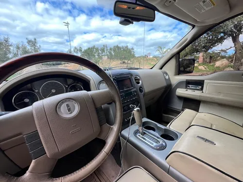 Lincoln Mark LT Pick Up 4x2 At