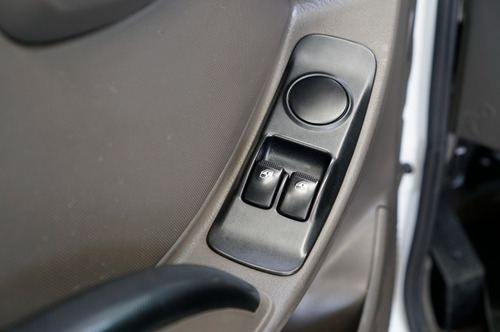 Imagem 13 de 14 de Hyundai Hr 2.5 Crdi Longo Sem Cacamba 2018/2019 Grande Bh V