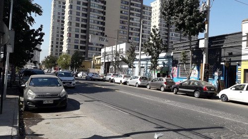 Departamento En Sector Residencial De Independencia