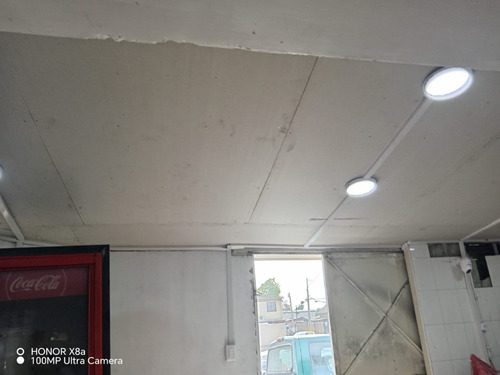 Casa Con Local Comercial