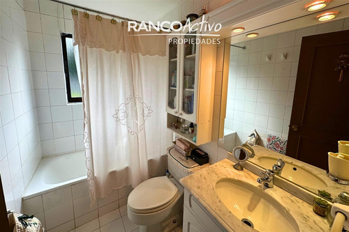 Casa En Venta Isla Teja, Ubicación Y Amplitud, Valdivia