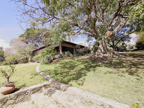 Residencia En Venta En Fracc. Tamoanchan, Jiutepec Morelos.