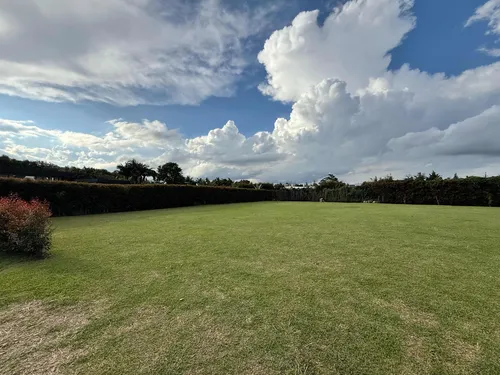 Lote En Venta En Parcelacion En Llanogrande A 5 Minutos De Jardines Y Carulla, Completamente Plano