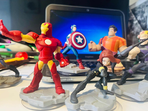 Lote 10 Figuras De Colección Marvel Disney Originales