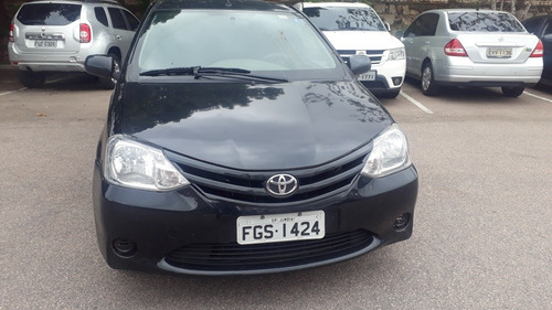 Toyota Etios Sedán Xs