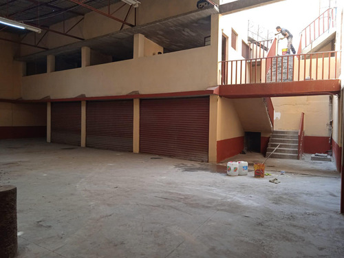 Bodega Comercial Sobre Av. Oceanía