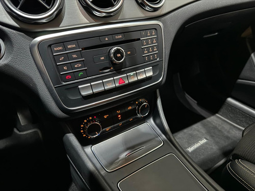 Mercedes-Benz Classe GLA 1.6 Advance Turbo Flex 5p