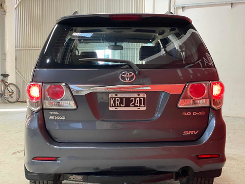 Toyota Sw4 3.0 Srv Cuero I 171cv 4x4 2012