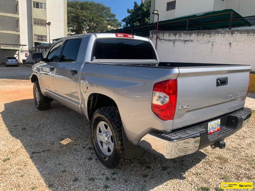 Toyota Tundra Sr5