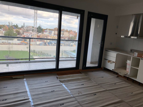 Imagen 5 de 12 de Espectacular Dúplex De 4 Amb. En Vilanova Haedo, Morón