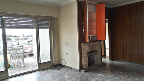 Nuevo Precio - Depto P.a. De 4 Amb C/ Cochera Y Patio