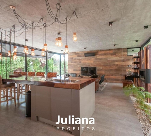 Casa 5 Ambientes En Venta - Barrio Privado Dorrego