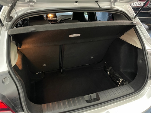 Imagem 11 de 12 de Chevrolet Onix 1.0 Lt Flex Completo 2020 Rmotors