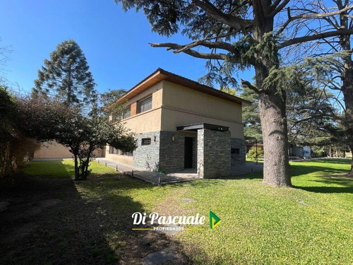 Venta Casa Quinta Con Quincho, Galería, Pileta Y Segunda Vivienda - La Reja Sur