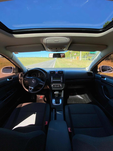 Volkswagen Vento 2.5 Advance Tiptronic 170cv 2010