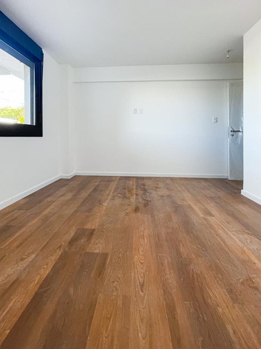 Venta De Apartamento 2 Dormitorios Con Terraza En Malvín.