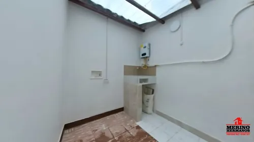 Casa En Arriendo En Medellín - La Floresta