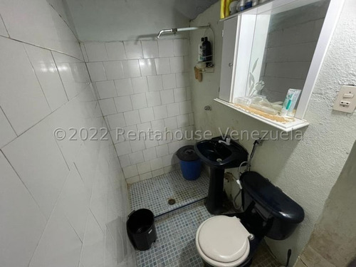 Imagen 3 de 14 de En Venta Cómoda Y Fresca Casa De Estilo Colonial, Ubicada En El Casco Central De La Vela De Coro. 04127800070. Mls 22-21114