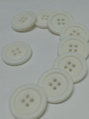 Antigua Casa De Botones Boton Polyster Blanco Opaco 23mm