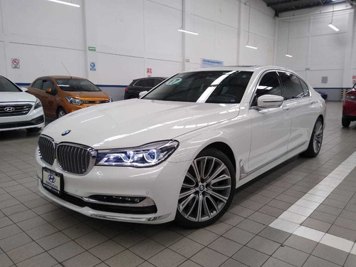 Imagen 1 de 15 de Bmw Serie 7 2017 4.4 750lia Excellence At Agencia Credito!!