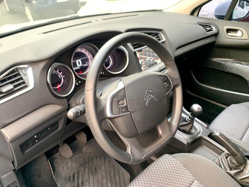 Imagen 8 de 13 de Citroen C4 Lounge 1.6 Thp