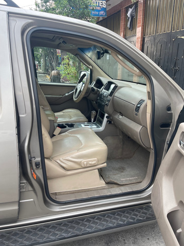 Nissan Pathfinder Se Piel P/arrastre Premium 4x2 At