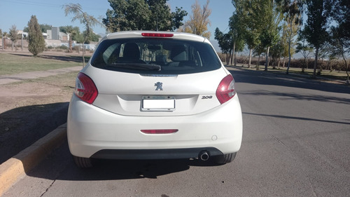 Peugeot 208 1.6 Allure