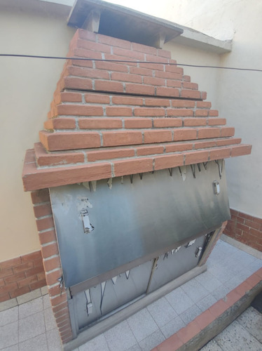 Oportunidad - Venta Casa 3 Ambientes Con Patio Y Cochera Grande - 190 M2 - Parrilla Y Quincho - Listo Para Mudarte- Villa Dominico, Avellaneda, Buenos Aires.