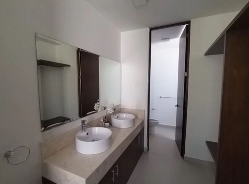 Casa En Renta En Temozon, Privada Tanaj