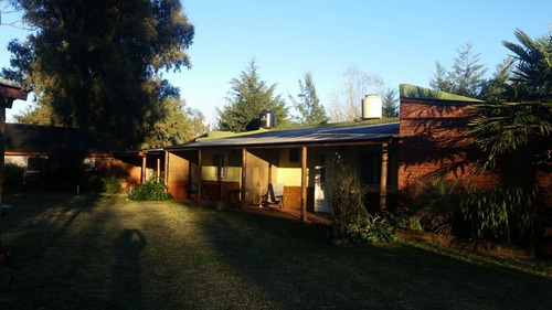 Imagen 10 de 27 de Alquilo 3 Cabañas Con Piscina Compartida Para 2 O 3 Personas