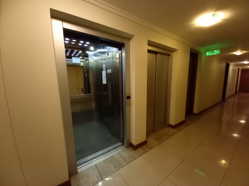 Se Vende, Excelente Ubicación E Inversión