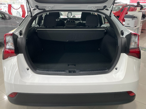 Imagen 6 de 14 de Toyota Prius Base 2022