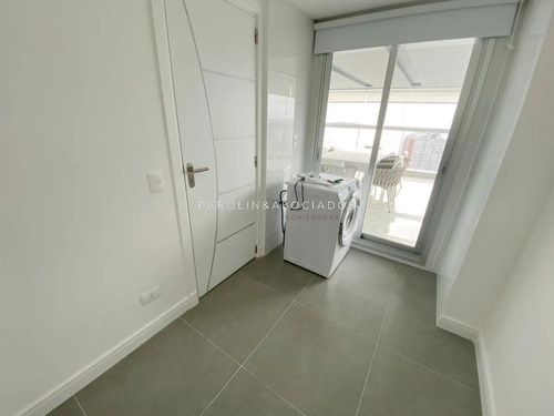 Apartamento De 3 Dormitorios En Venta En Miami Boulevard, Punta Del Este.