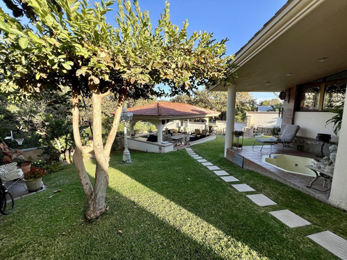 Casa En Venta En El Palomar