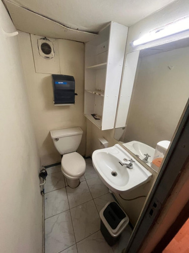 Arriendo Oficina Ed. Giratorio Conexión Metro Los Leones, Pl