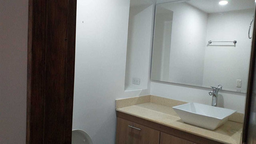 Imagen 8 de 12 de Se Arrienda Apartamento En Medellin Poblado