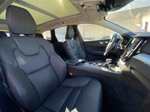 Imagen 6 de 15 de Volvo Xc60 2019 2.0 T5 Momentum At