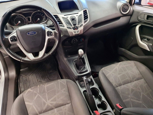 Ford Fiesta Kinetic Design 1.6 Design 120cv Titanium 2013