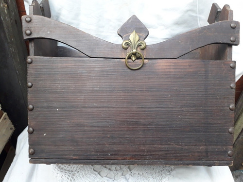 Lindo Y Antiguo Revistero Rústico De Madera