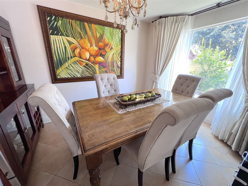 Venta Casa Granada 3 Pisos, 4 Dormitorios, Valle Lo Campino