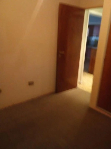 Casa En Venta - 2 Dormitorios 1 Baño - Cochera - 84,75mts2 - Morón