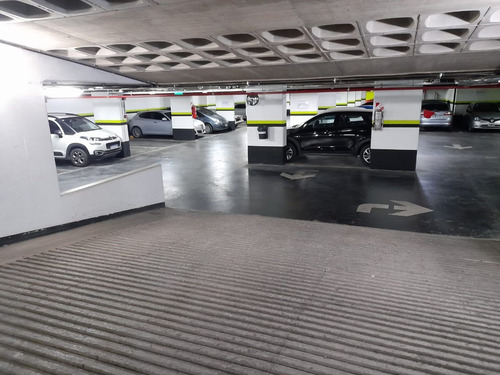 Imagen 7 de 10 de Se Vende Cochera En Olmos Suites Centro