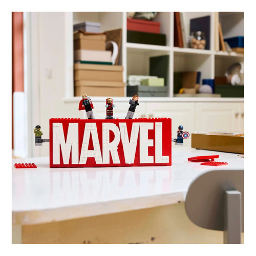 Lego Marvel Logo E Minifiguras Dos Vingadores 931 Pçs 76313