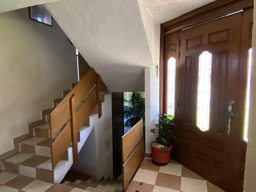 Casa En Venta En Tlalpan, Amplia,iluminada Y Con Jardín
